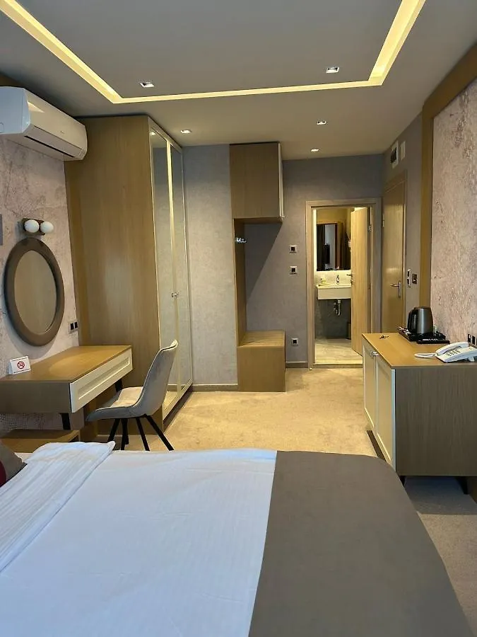 Daire City Park Inn - Art Gallery Filibe